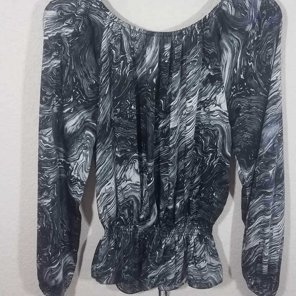 Michael Kors Women Long Sleeve Black White Design